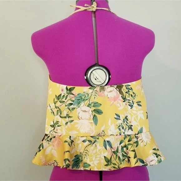 Stylestalker Isabella Ruffle Crop Top in Floral - Picture 3 of 7